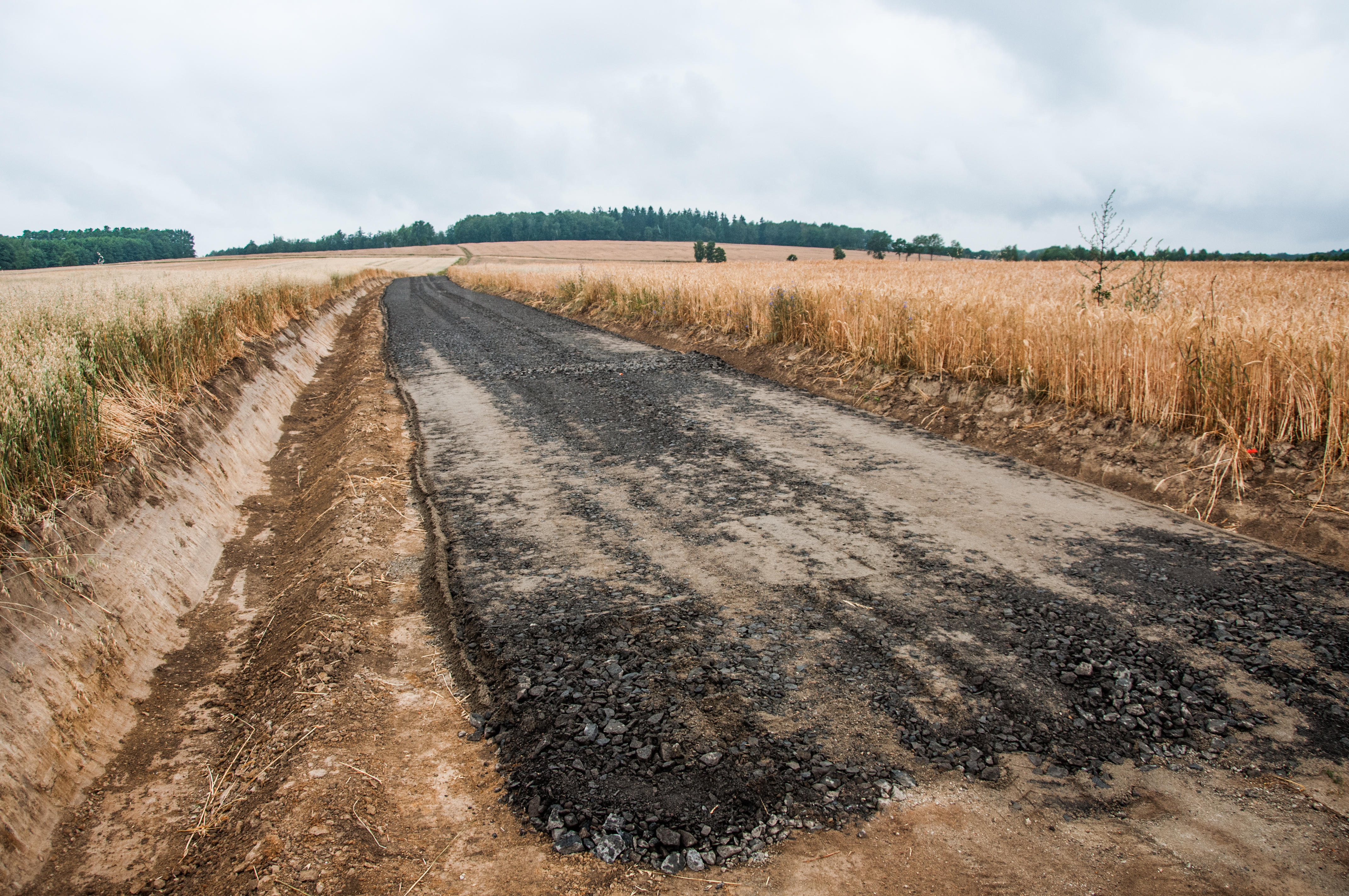 Przebudowa drogi dojazdowej do gruntów rolnych w Wolbromowie